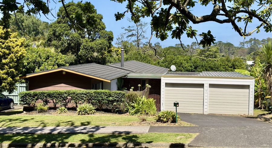  at 5 Holyoake Place, Chatswood, North Shore City, Auckland