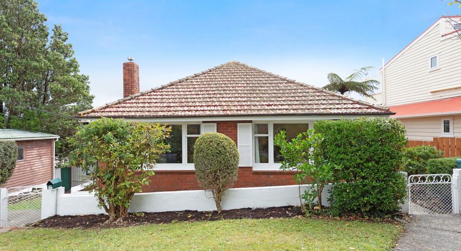  at 19 Woburn Road, Northland, Wellington