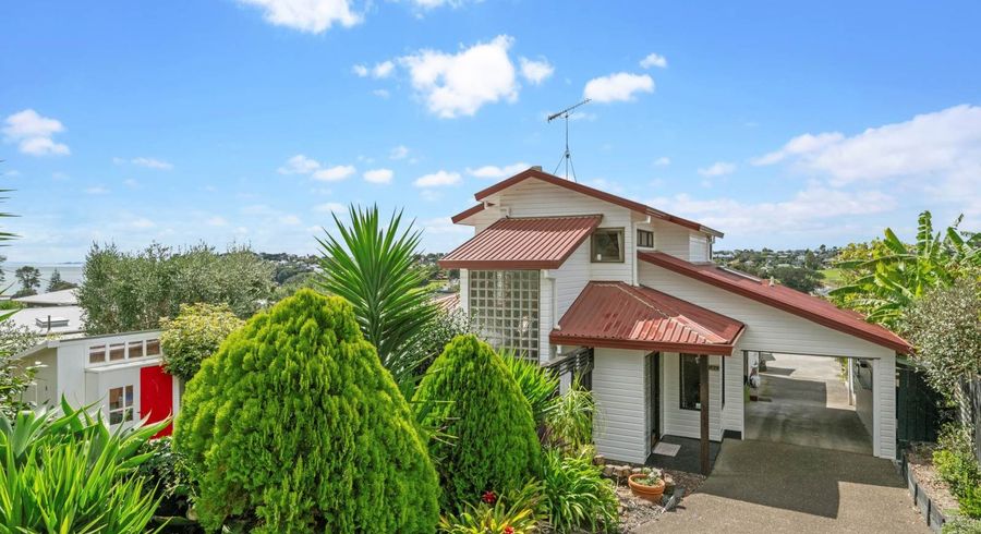  at 17 Kauri Road, Stanmore Bay, Whangaparaoa