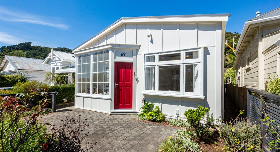  at 69 Marine Parade, Eastbourne, Lower Hutt, Wellington