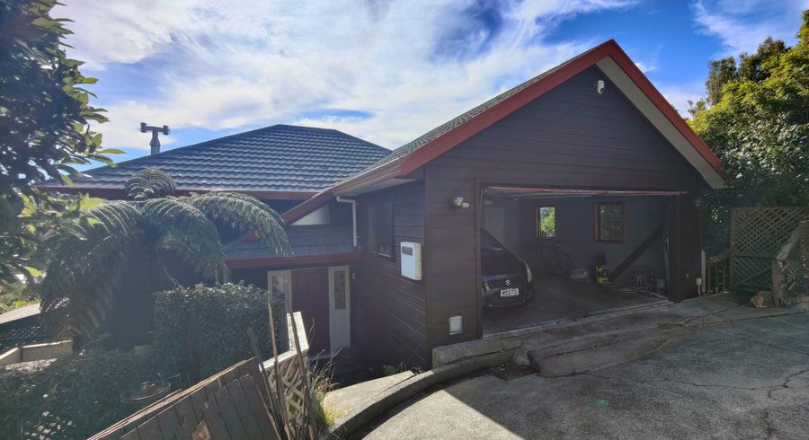  at 32 Wrights Hill Road, Karori, Wellington, Wellington