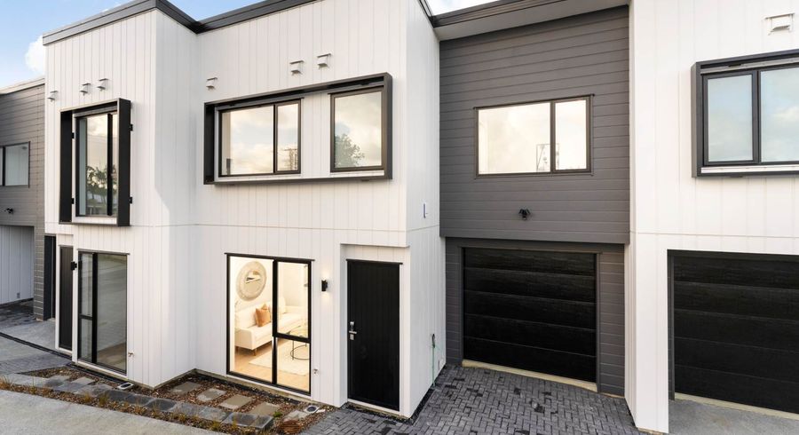  at 96C Seymour Road, Sunnyvale, Auckland
