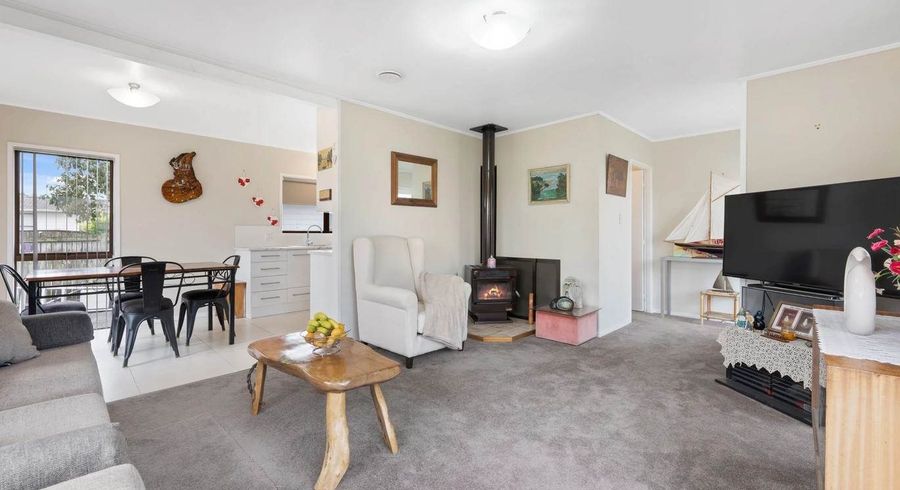  at 2 Le Havre Place, Takanini, Papakura, Auckland