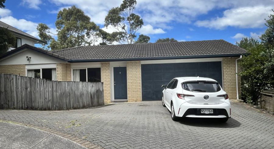  at 636E East Coast Road, Pinehill, North Shore City, Auckland