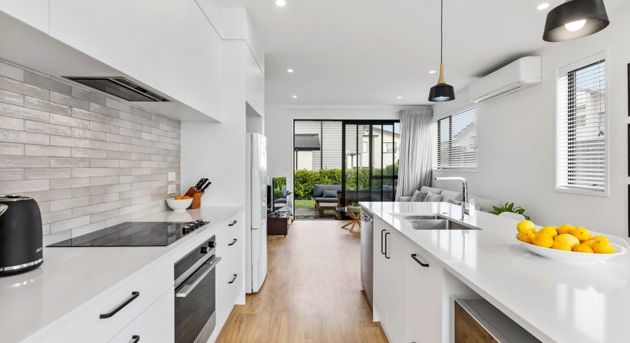  at 3 Kestrel Place, Wai o Taiki Bay, Auckland