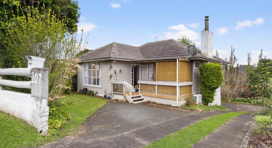  at 207 Sturges Road, Henderson, Waitakere City, Auckland