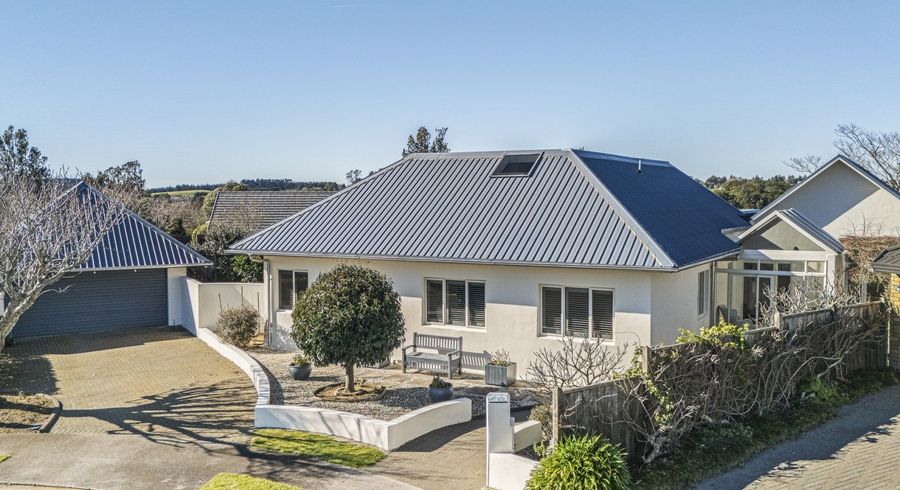  at 3 Waiwera Place, Merrilands, New Plymouth, Taranaki