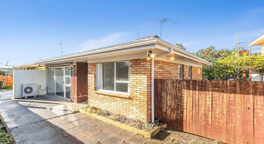  at 2/6 Pamela Place, New Lynn, Waitakere City, Auckland