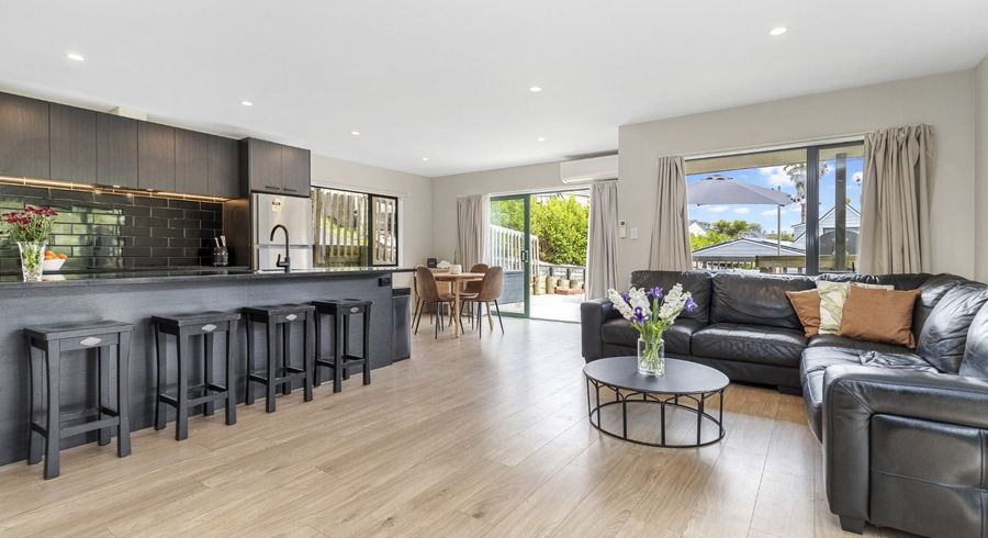  at 2/311 Rangatira Road, Beach Haven, North Shore City, Auckland