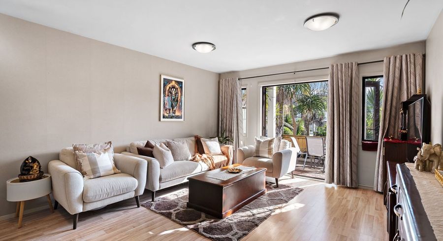  at 25/92 Bush Road, Albany, North Shore City, Auckland