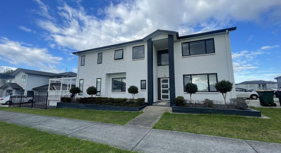  at 14 Horsefields Drive, Flat Bush, Auckland