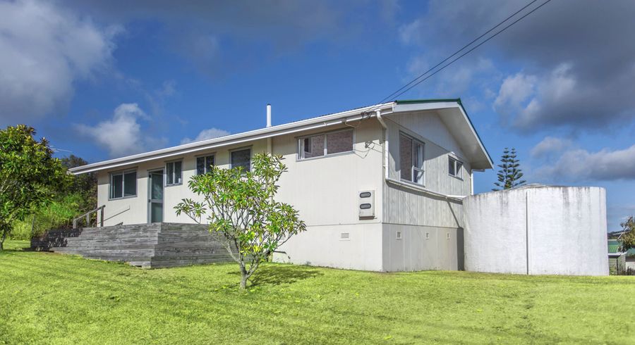  at 4 Whakarite Road, Ostend, Waiheke Island