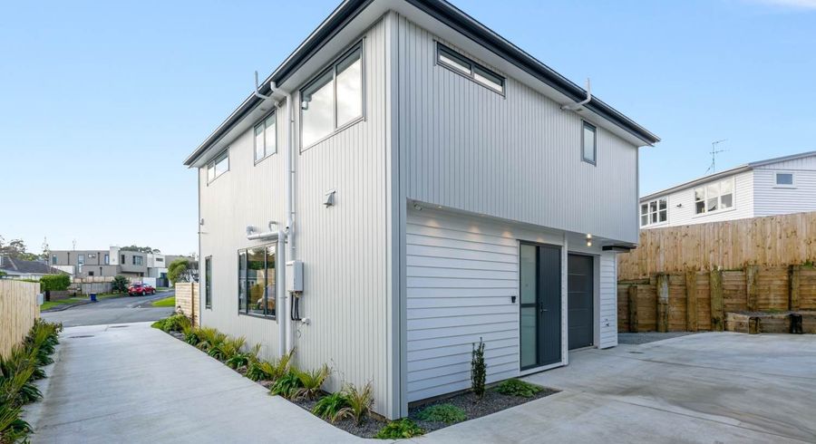  at 12 September Place, Forrest Hill, Auckland