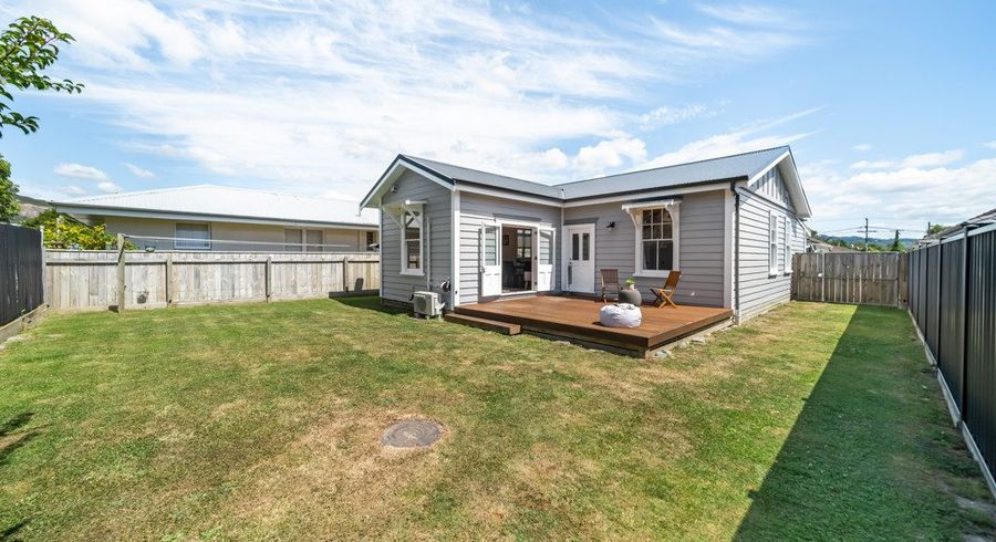  at 27 LIVERPOOL Street, Trentham, Upper Hutt