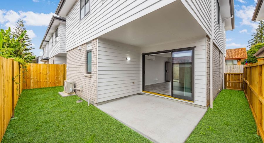  at 2/4 Nicola Place, Mangere, Manukau City, Auckland