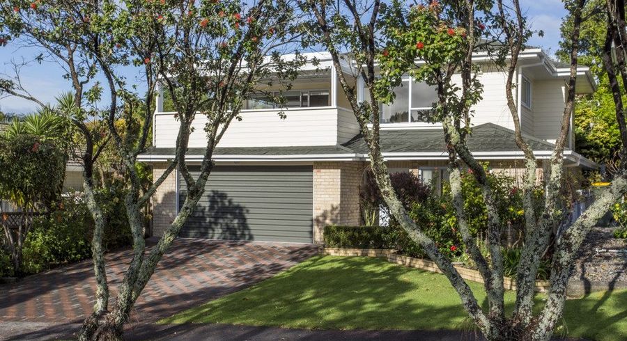  at 2/10 Javelin Place, West Harbour, Waitakere City, Auckland