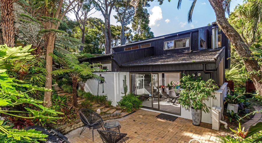  at 9B Raymond Terrace, Northcote, North Shore City, Auckland