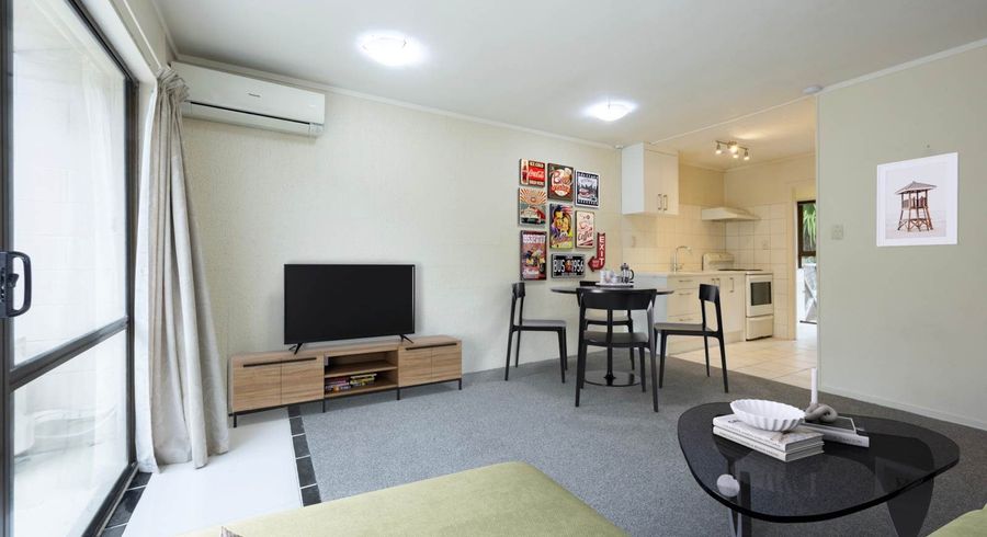  at 2/22 Longford Street, Mount Wellington, Auckland City, Auckland