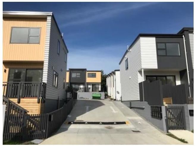  at 8/13 Grove Lane, Pakuranga, Auckland