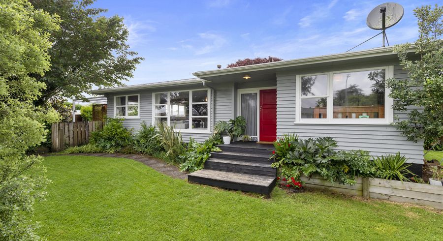  at 2 Bremridge Place, Melville, Hamilton