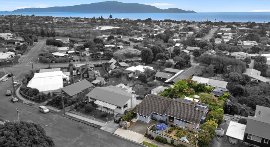  at 7 Kawau Grove, Waikanae Beach, Waikanae