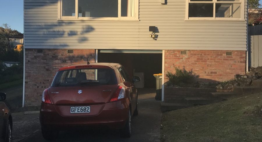  at 19 Lyford Crescent,, Sunnynook, North Shore City, Auckland