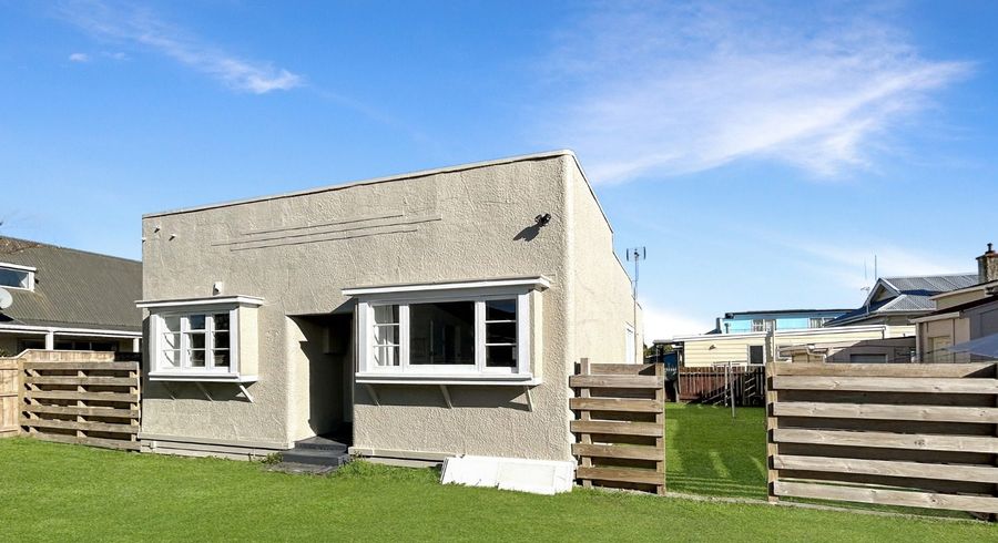  at 2/304 Featherston Street, City Centre, Palmerston North, Manawatu / Whanganui