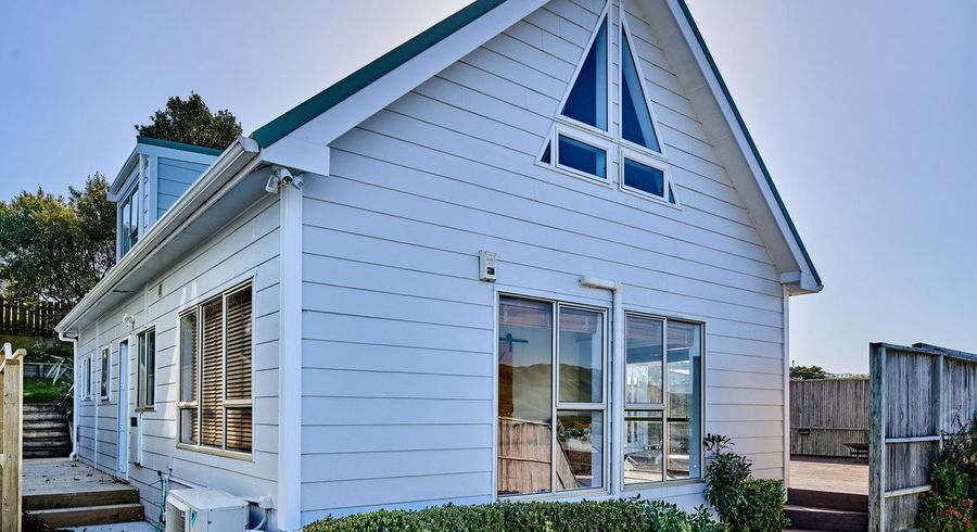  at 39 Bodmin Terrace, Camborne, Porirua, Wellington