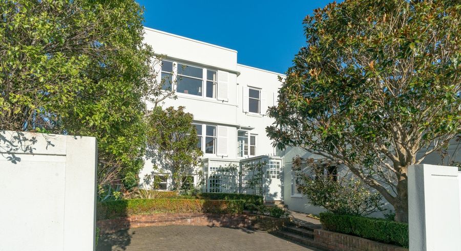  at 2/15 Upland Road, Kelburn, Wellington