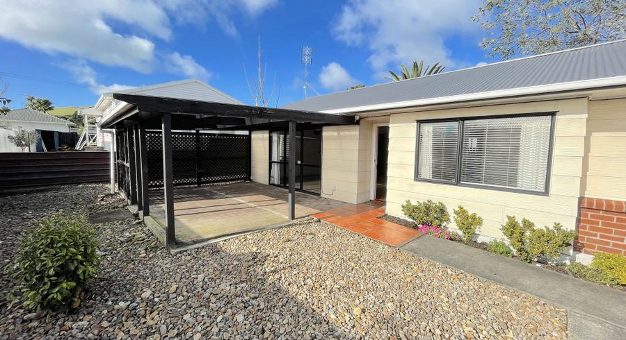  at 2/40 Harding Avenue, Mount Wellington, Auckland