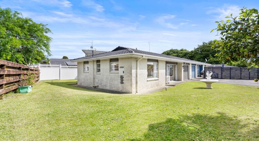  at 1/6 Hemsway Place, Sunnyhills, Manukau City, Auckland