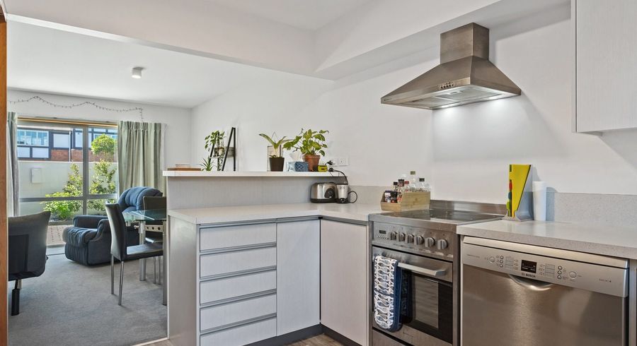  at 2/25 Ayr Street, Riccarton, Christchurch City, Canterbury