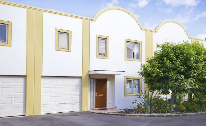  at 5/4 Ambrico Place, New Lynn, Waitakere City, Auckland