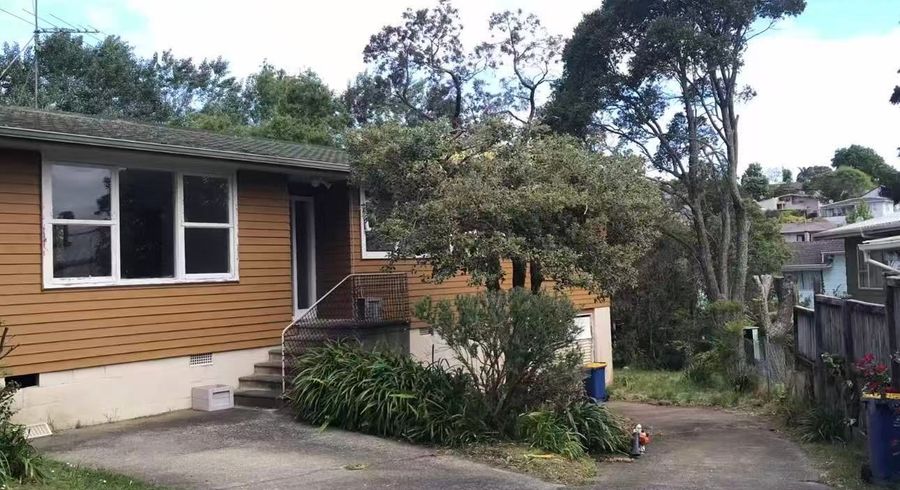  at 13 Woodstock Road, Forrest Hill, North Shore City, Auckland