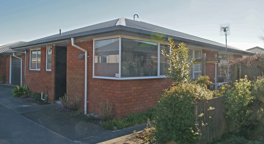  at 2/141 Clarence Street, Riccarton, Christchurch