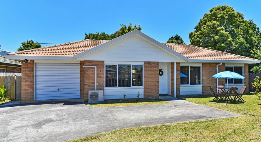  at 11 Horlicks Place, Randwick Park, Auckland