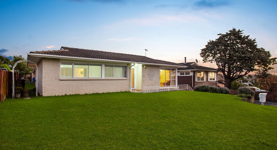  at 1/38 Littlejohn Street, Hillsborough, Auckland