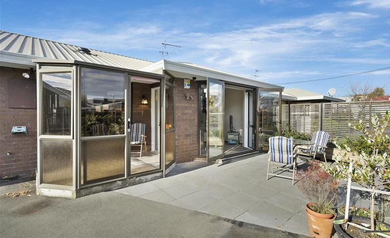  at 2/15 Wyndham Street, Papanui, Christchurch