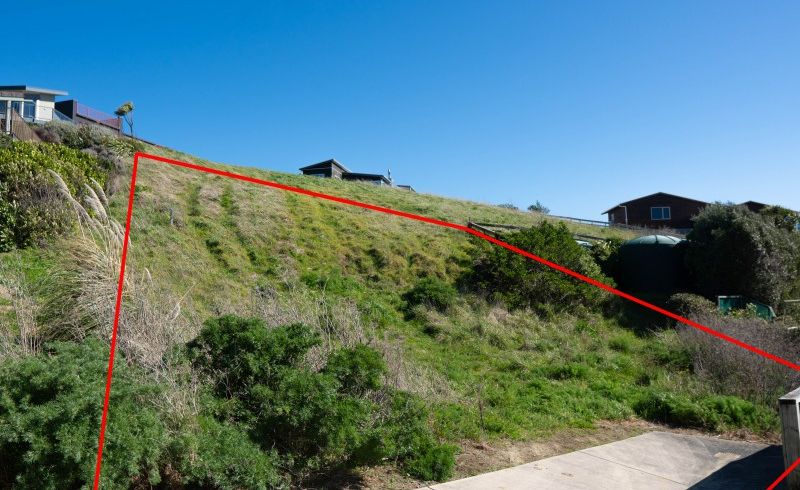  at 9 Balfour Crescent, Castlepoint, Tīnui