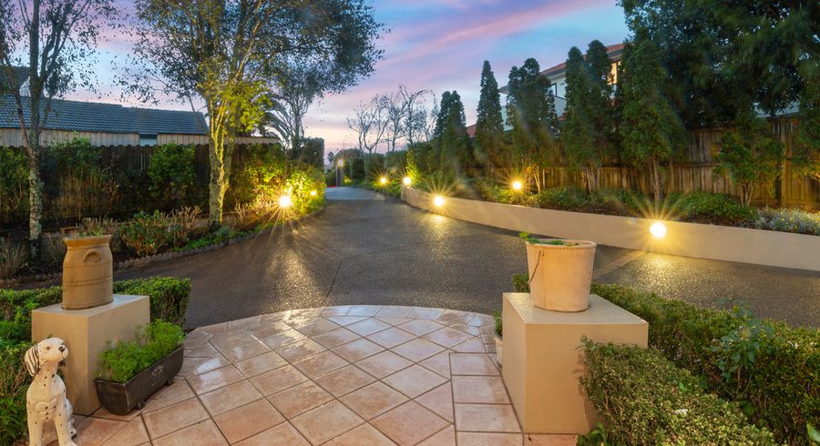  at 12 Del Mar Court, Shamrock Park, Auckland