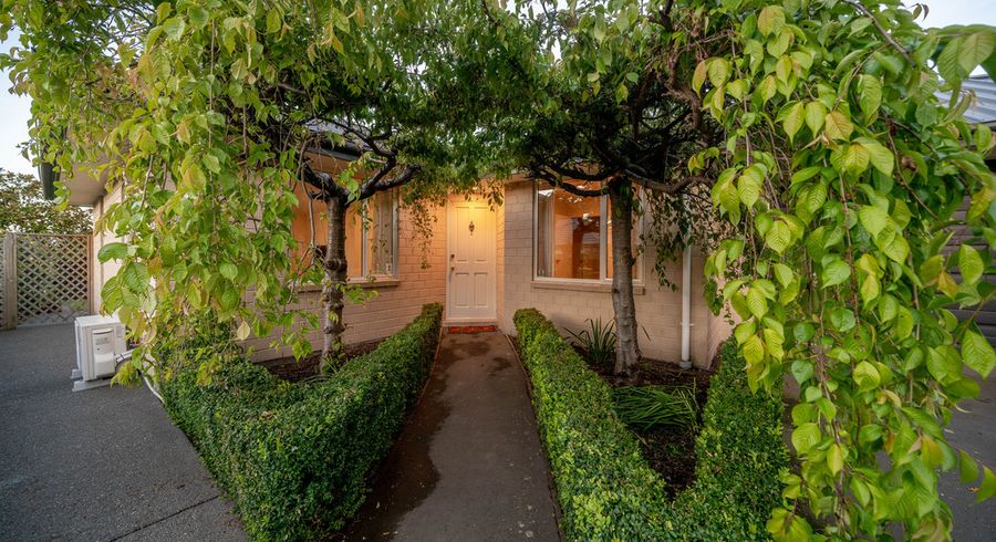  at 9 Castleview Lane, Heathcote Valley, Christchurch