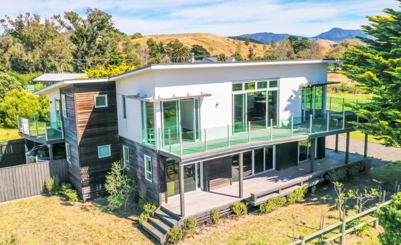  at 302 RIVERSDALE RD, Riversdale Beach, MASTERTON