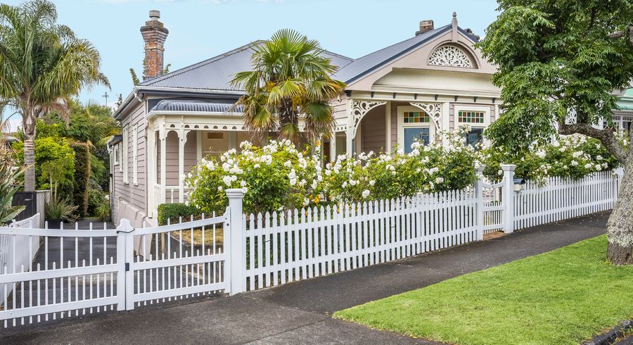  at 27 Brentwood Avenue, Mount Eden, Auckland