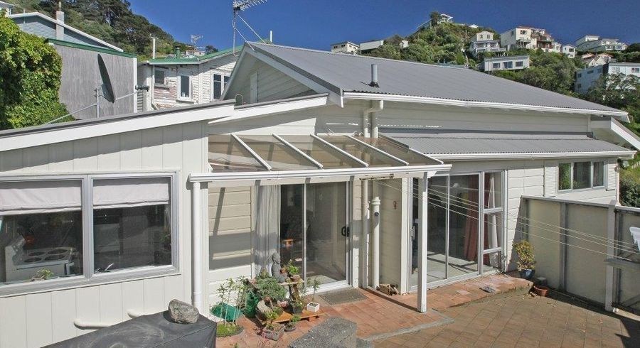  at 3 Hungerford Road, Lyall Bay, Wellington