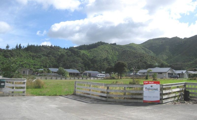 at 16 Ashburn Road, Wainuiomata, Lower Hutt