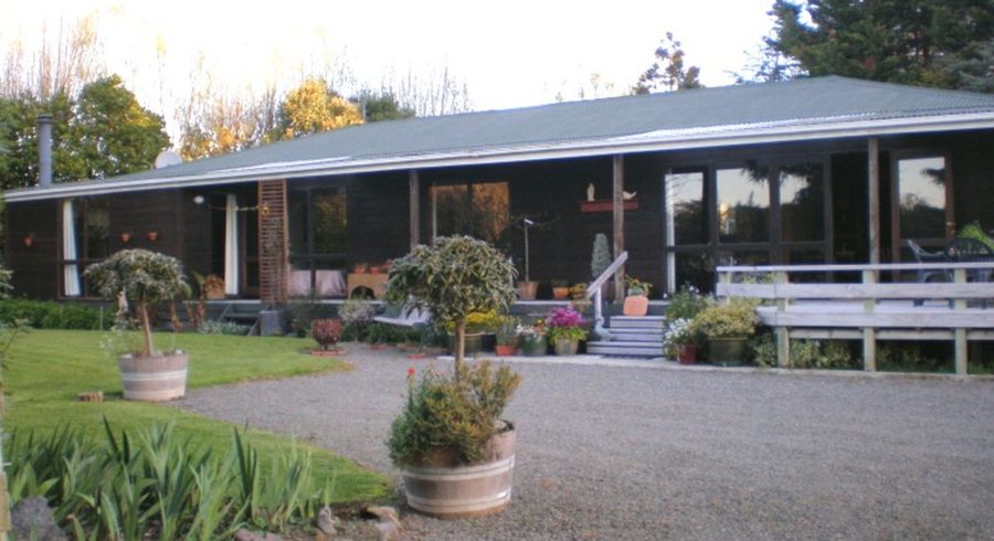  at 44 Williams Road, Tokomaru