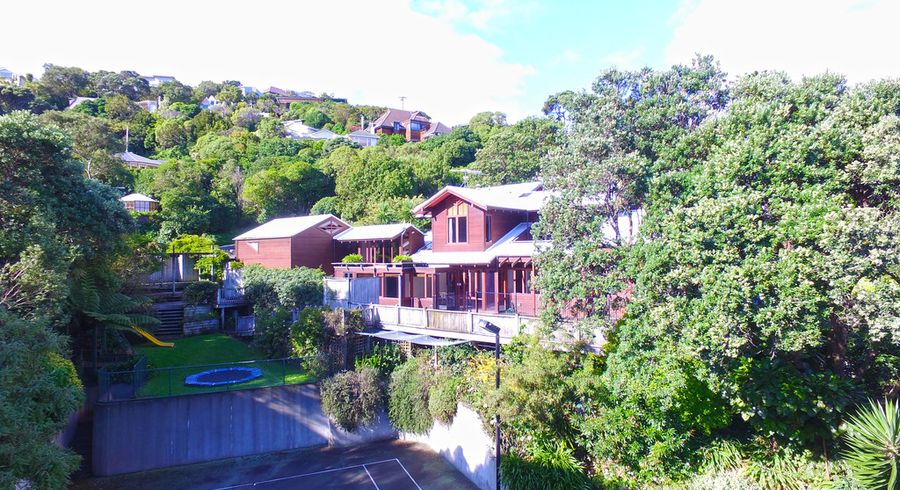  at 4 HOWARD Road, POINT HOWARD, LOWER HUTT