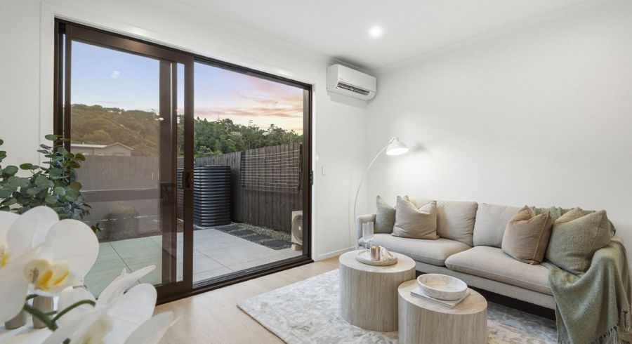  at 5 Ngakete Crescent, Glenfield, North Shore City, Auckland