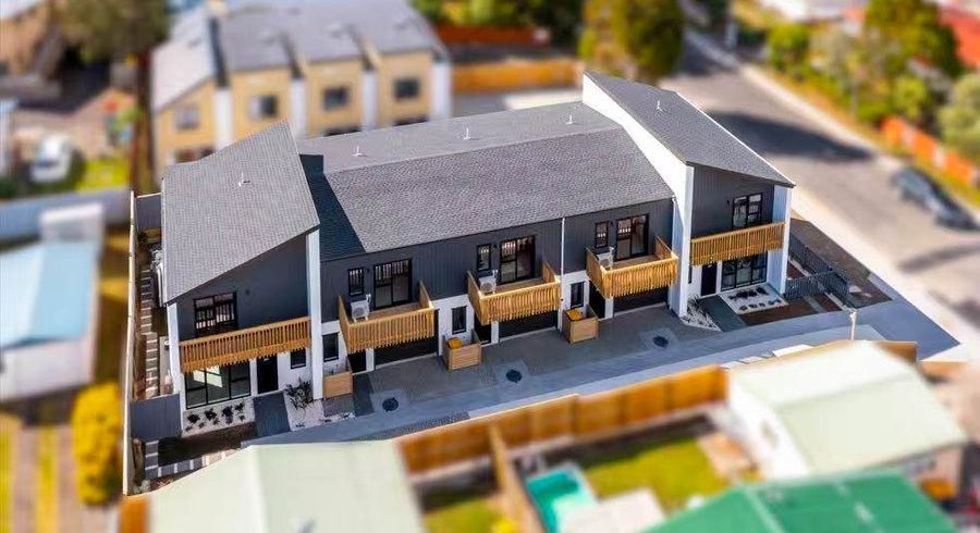  at 4/13 Normandy Place, Henderson, Waitakere City, Auckland