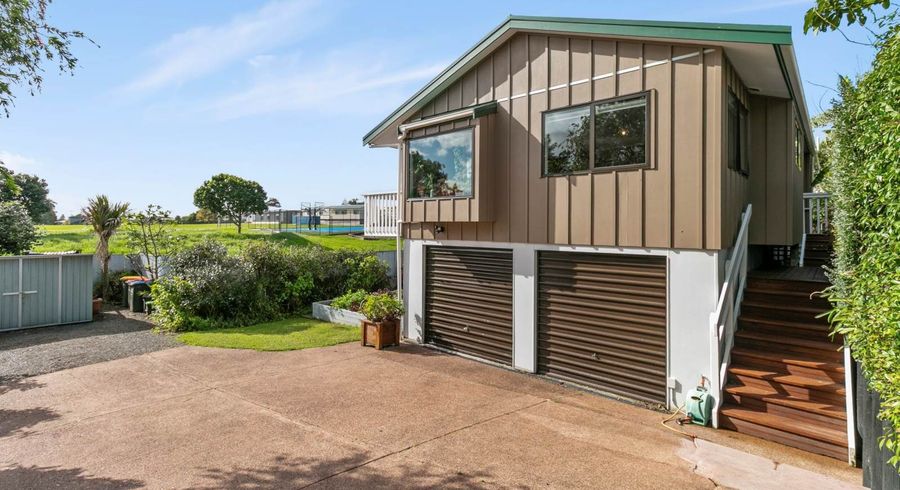 at 1/27 St Leonards Road, Kelston, Waitakere City, Auckland